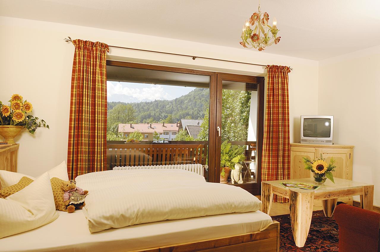 Hotel Forsthaus Oberau (Garmisch-Partenkirchen) Exterior photo